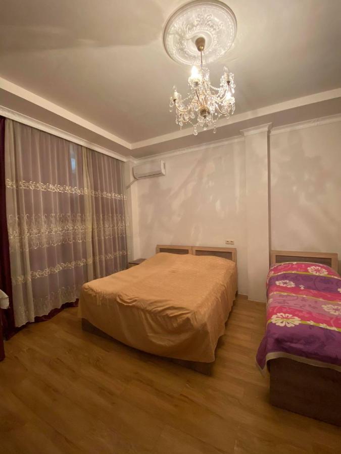 Anna Hostel Koboeleti Buitenkant foto