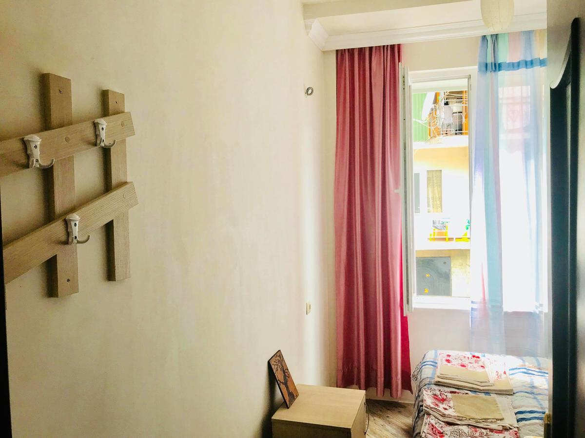 Anna Hostel Koboeleti Buitenkant foto