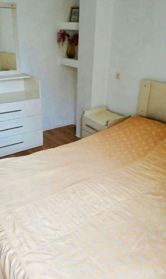 Anna Hostel Koboeleti Buitenkant foto