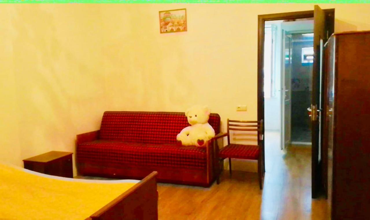 Anna Hostel Koboeleti Buitenkant foto
